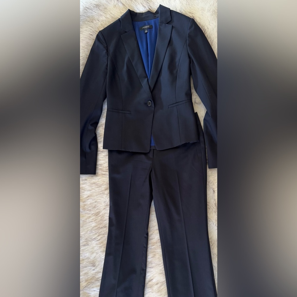 Ann Taylor Black Women's Pant Suit with Blue Lining